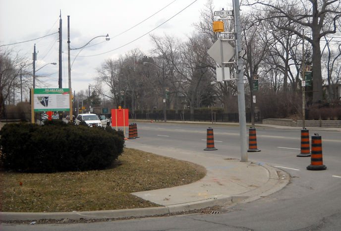 Otter Crescent at Avenue Road, 2011 Otter Crescent at Avenue Road, 2011