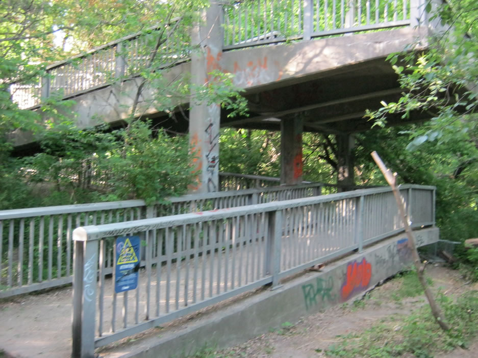 Royal Drive footbridge Royal Drive footbridge
